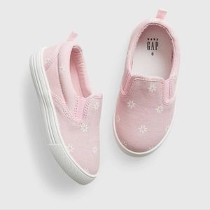 GAP toddler slip on shoes size 5